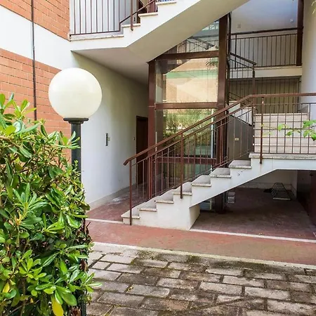 M061 - Marcelli, Trilocale Con Giardino A 150mt Dal Mare Marcelli